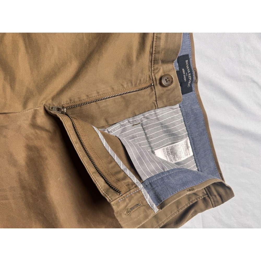 Banana Republic Men's Aiden Short Tan Chino Flat Front Shorts Size 32 - Picture 8 of 10